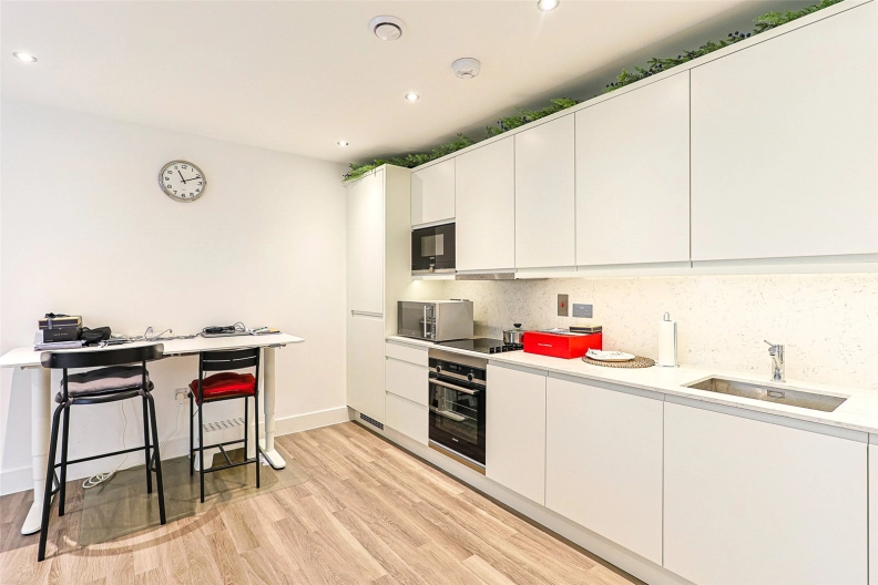 2 bedrooms apartments/flats to sale in Lismore Boulevard, Colindale Gardens, Colindale-image 7