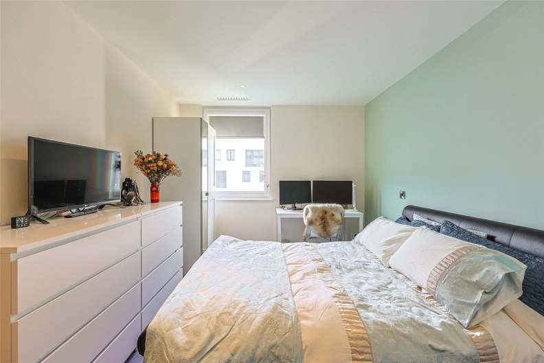 1 bedroom apartments/flats to sale in Capitol Way, Colindale-image 6