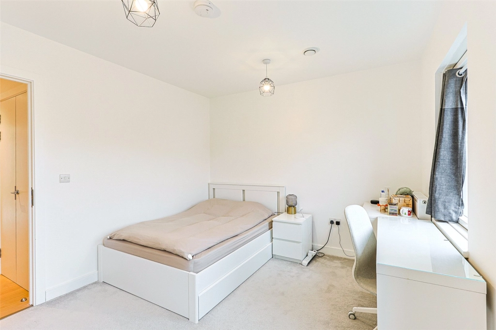 4 bedrooms houses for sale in Oriental Square, Colindale - NW9 view 10