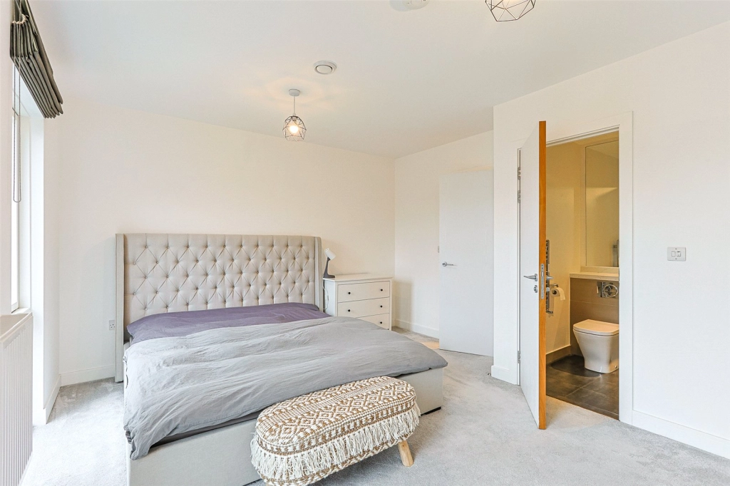 4 bedrooms houses for sale in Oriental Square, Colindale - NW9 view 7