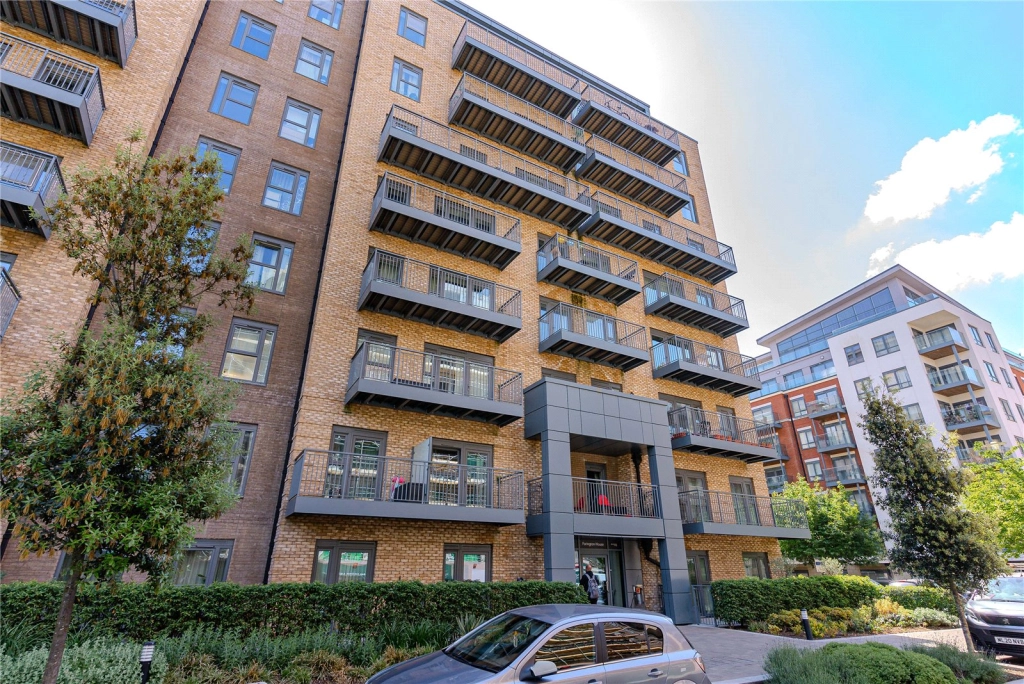 Studio apartments/flats for sale in East Drive, Beaufort Park, Colindale - NW9 view 5