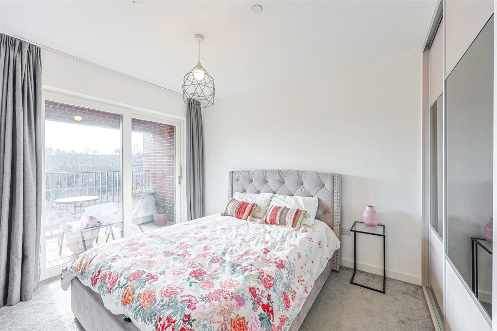1 bedroom apartments/flats for sale in Achill Close, Colindale Gardens, Colindale - NW9 view 8