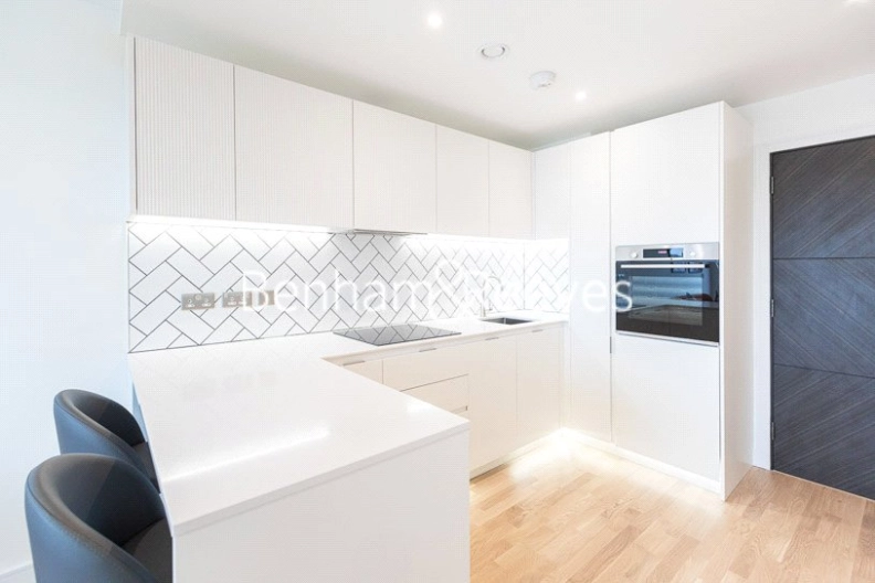 Studio apartments/flats to sale in Accolade Avenue, Southall-image 3