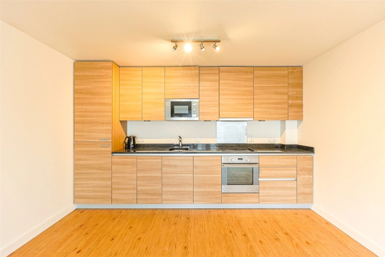 2 bedrooms apartments/flats to sale in Boulevard Drive, Beaufort Park, Colindale-image 7