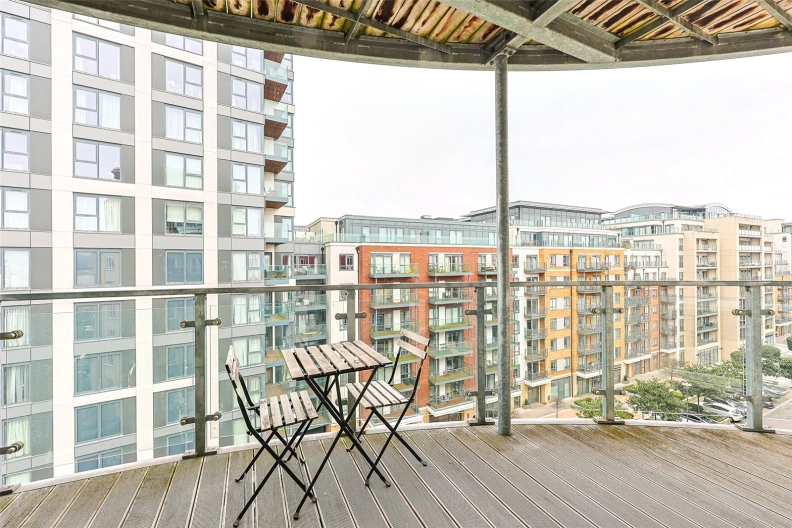 2 bedrooms apartments/flats to sale in Boulevard Drive, Beaufort Park, Colindale-image 11