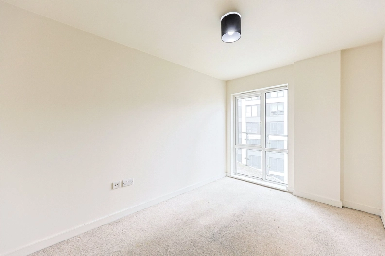 2 bedrooms apartments/flats to sale in Boulevard Drive, Beaufort Park, Colindale-image 5