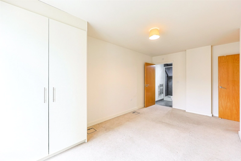 2 bedrooms apartments/flats to sale in Boulevard Drive, Beaufort Park, Colindale-image 14