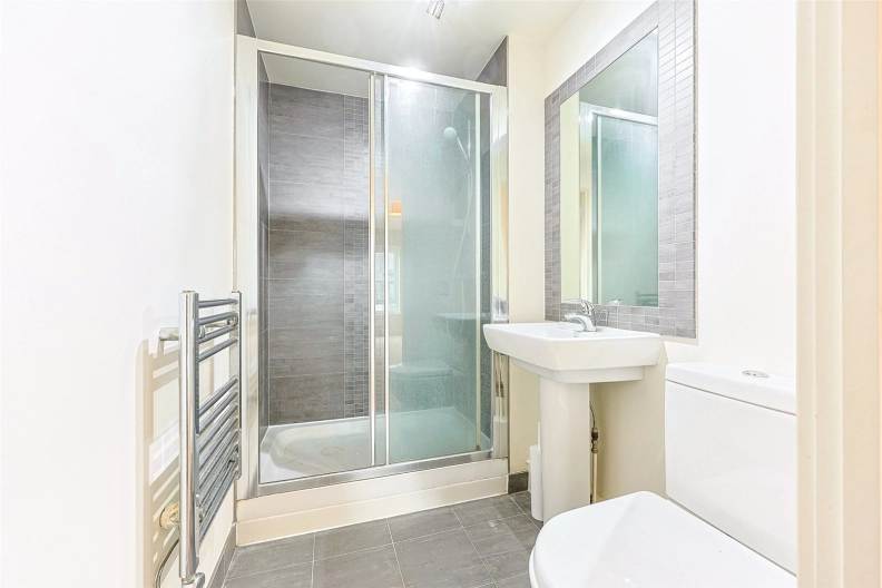 2 bedrooms apartments/flats to sale in Boulevard Drive, Beaufort Park, Colindale-image 16