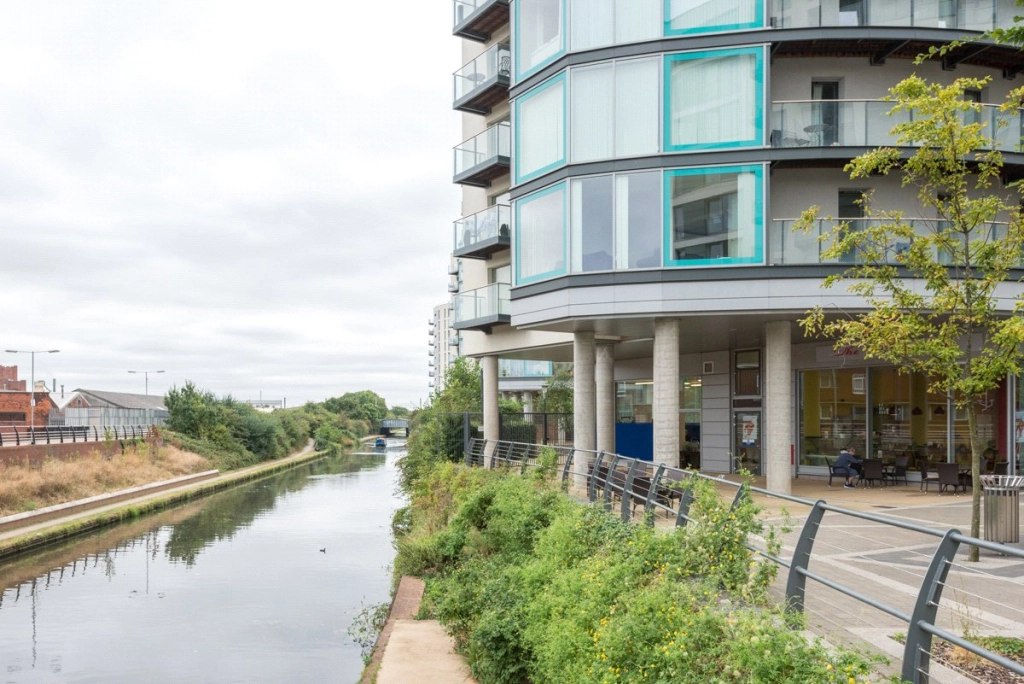 2 bedrooms apartments/flats for sale in Station Approach, Hayes - UB3 view 9