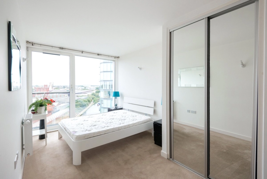 2 bedrooms apartments/flats for sale in Station Approach, Hayes - UB3 view 2