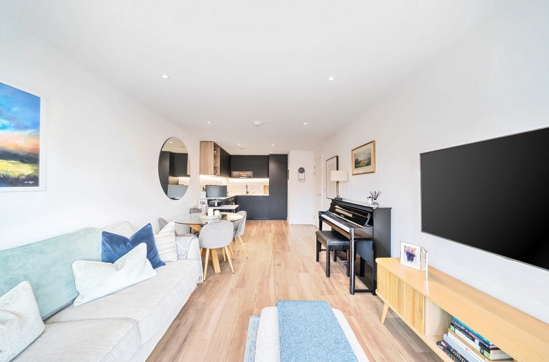 1 bedroom apartments/flats to sale in Beaufort Square, Beaufort Park, Colindale-image 12