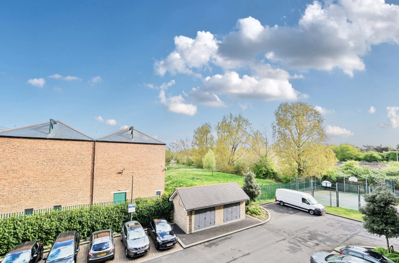 1 bedroom apartments/flats to sale in Beaufort Square, Beaufort Park, Colindale-image 10