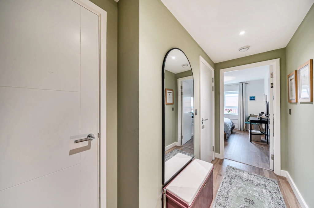 1 bedroom apartments/flats for sale in Beaufort Square, Beaufort Park, Colindale - NW9 view 11