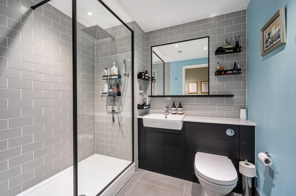 1 bedroom apartments/flats for sale in Beaufort Square, Beaufort Park, Colindale - NW9 view 17