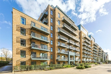 Beaufort Square, Beaufort Park, Colindale - NW9 view 1