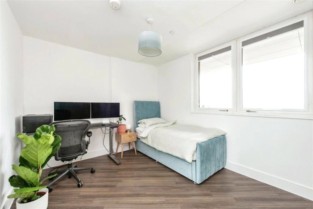 2 bedrooms apartments/flats for sale in Healum Avenue, Southall - UB2 view 7