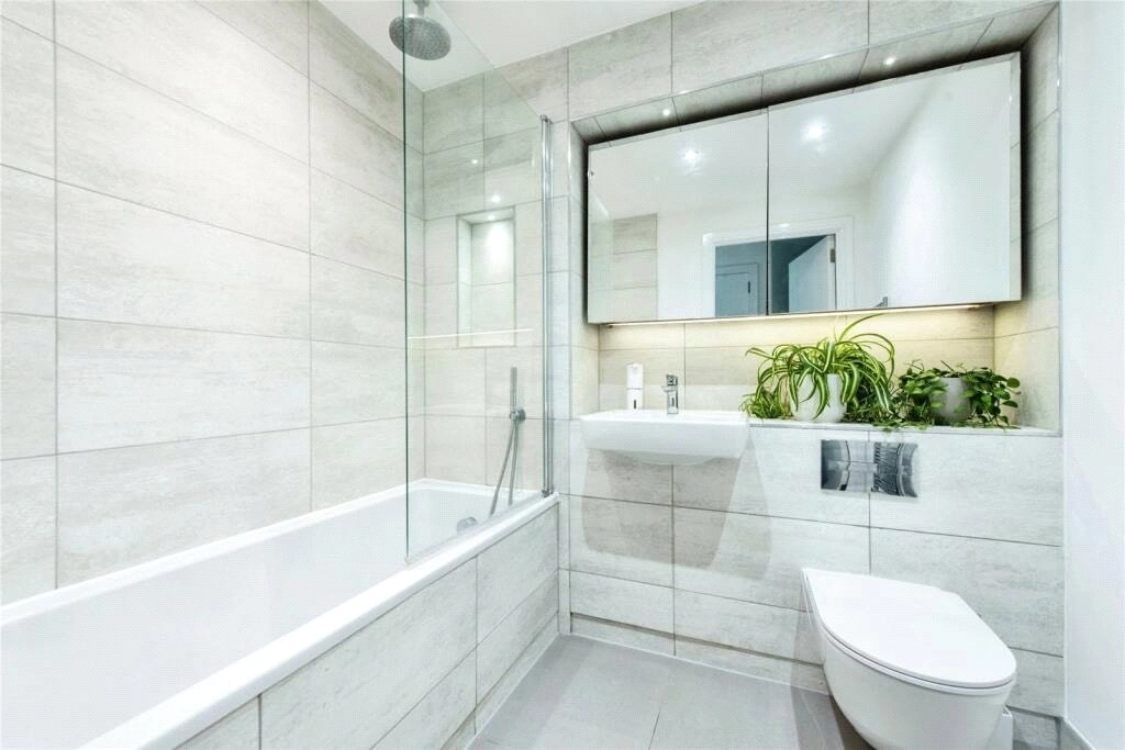 2 bedrooms apartments/flats for sale in Healum Avenue, Southall - UB2 view 5