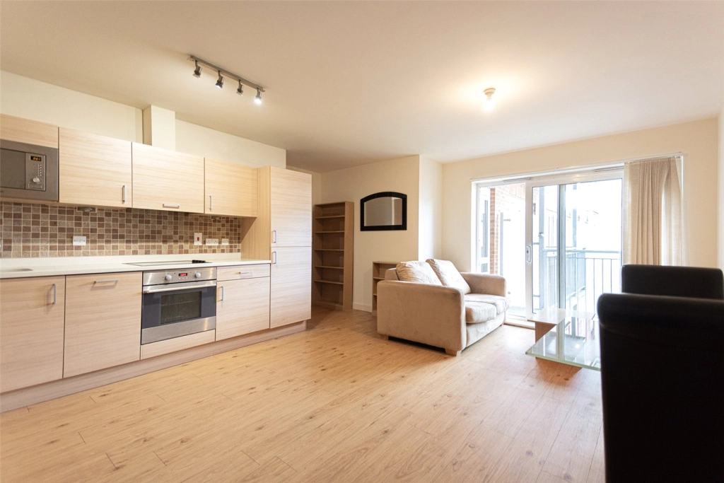 1 bedroom apartments/flats for sale in Boulevard Drive, Beaufort Park, Colindale - NW9 view 2