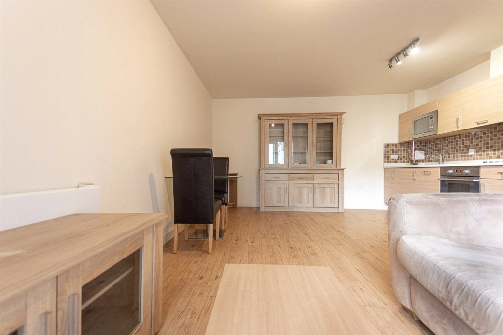 1 bedroom apartments/flats for sale in Boulevard Drive, Beaufort Park, Colindale - NW9 view 7