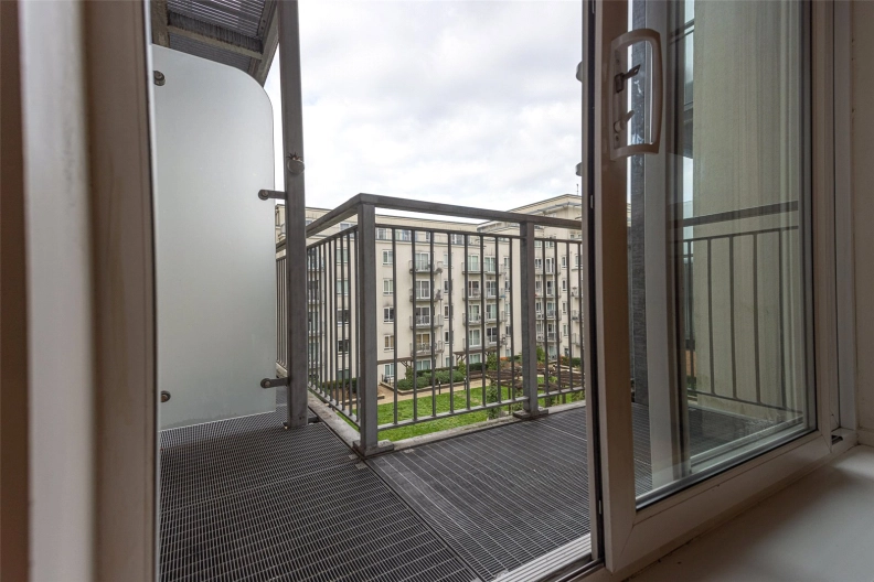 1 bedroom apartments/flats to sale in Boulevard Drive, Beaufort Park, Colindale-image 9