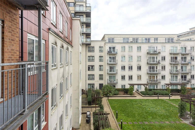 1 bedroom apartments/flats to sale in Boulevard Drive, Beaufort Park, Colindale-image 11