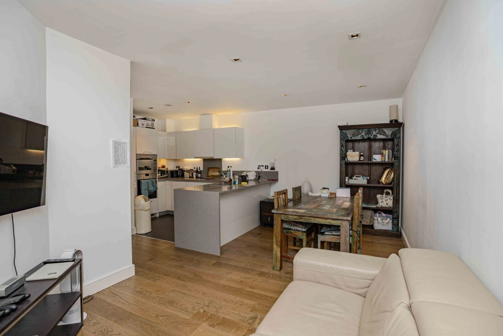2 bedrooms apartments/flats for sale in Longfield Avenue, Ealing - W5 view 4