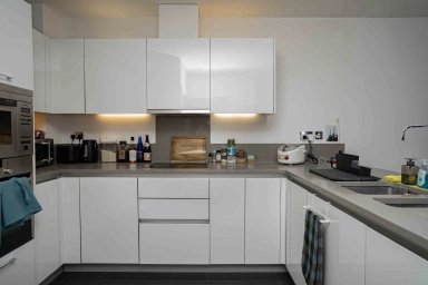 Longfield Avenue, Ealing, W5