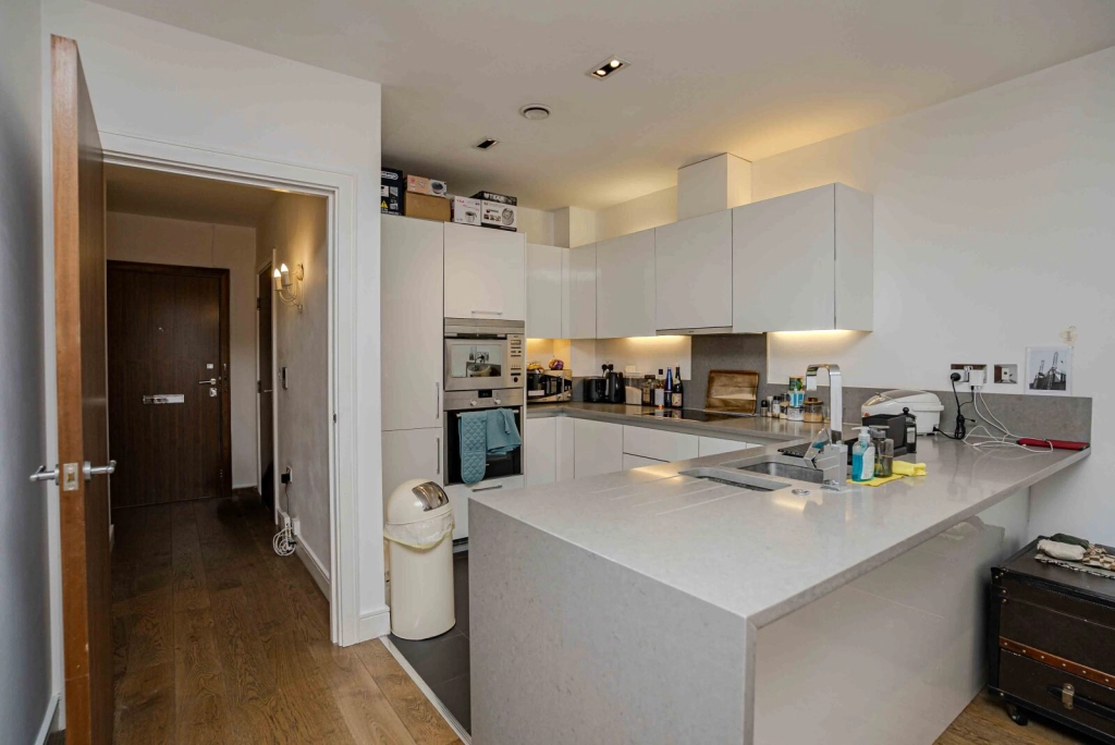 2 bedrooms apartments/flats for sale in Longfield Avenue, Ealing - W5 view 3