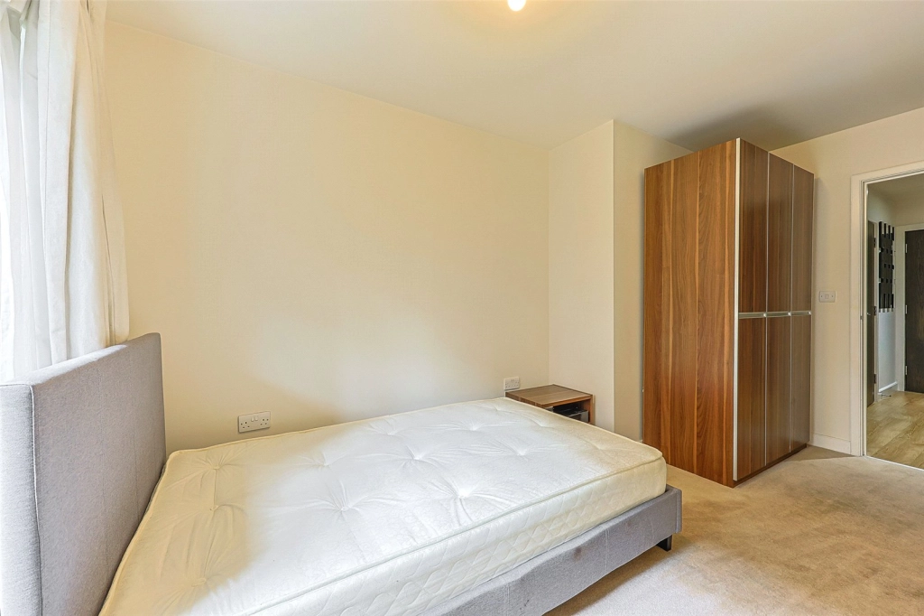 2 bedrooms apartments/flats for sale in Boulevard Drive, Beaufort Park, Colindale - NW9 view 15