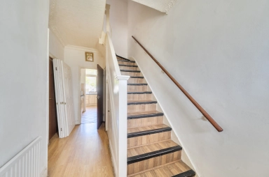 Buck Lane, Kingsbury - NW9 view 15