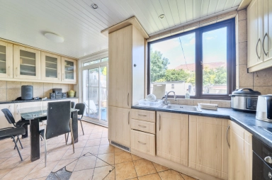Buck Lane, Kingsbury - NW9 view 6