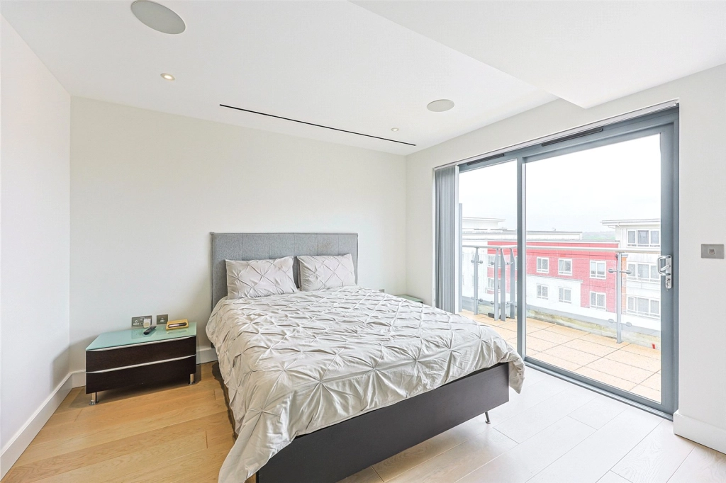3 bedrooms apartments/flats for sale in Boulevard Drive, Beaufort Park, Colindale - NW9 view 13