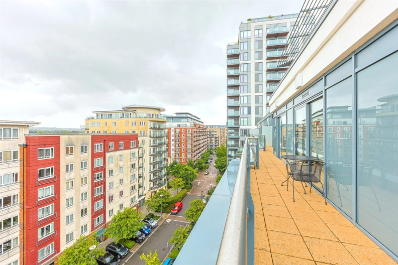 3 bedrooms apartments/flats to sale in Boulevard Drive, Beaufort Park, Colindale-image 10