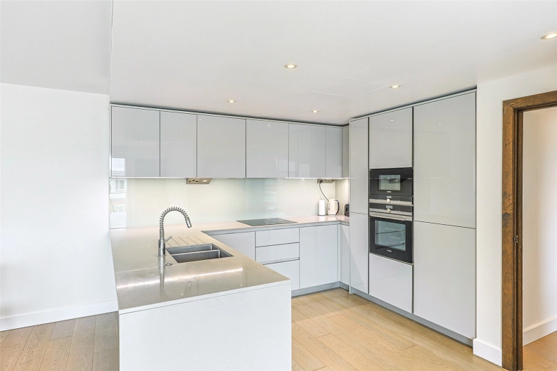3 bedrooms apartments/flats to sale in Boulevard Drive, Beaufort Park, Colindale-image 8