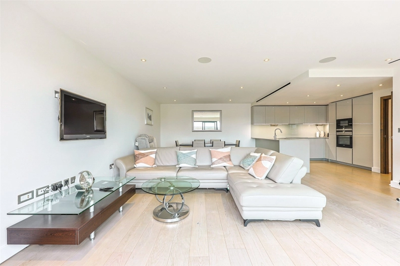 3 bedrooms apartments/flats to sale in Boulevard Drive, Beaufort Park, Colindale-image 2