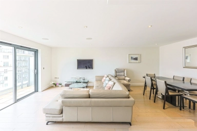 Boulevard Drive, Beaufort Park, Colindale NW9 image 3