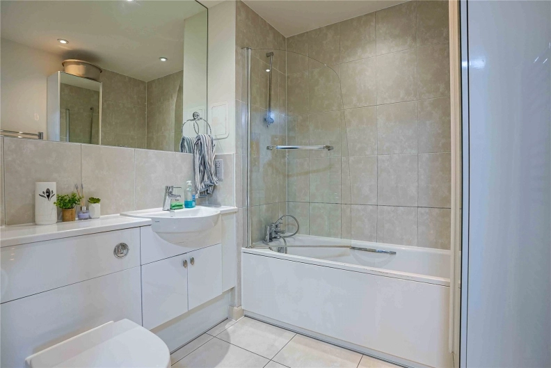 2 bedrooms apartments/flats to sale in Featherstone Road, Southall-image 8