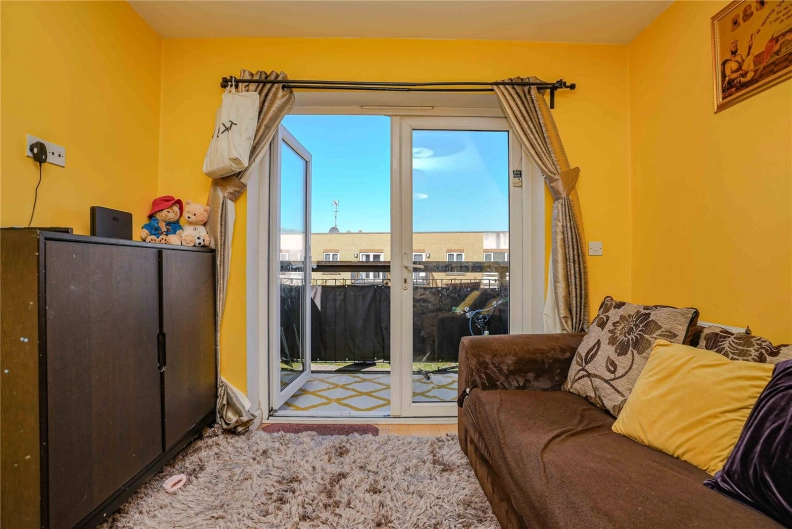 2 bedrooms apartments/flats to sale in Featherstone Road, Southall-image 9