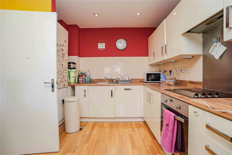 2 bedrooms apartments/flats to sale in Featherstone Road, Southall-image 7