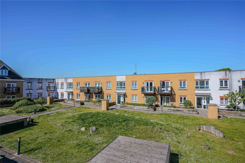 2 bedrooms apartments/flats to sale in Featherstone Road, Southall-image 11