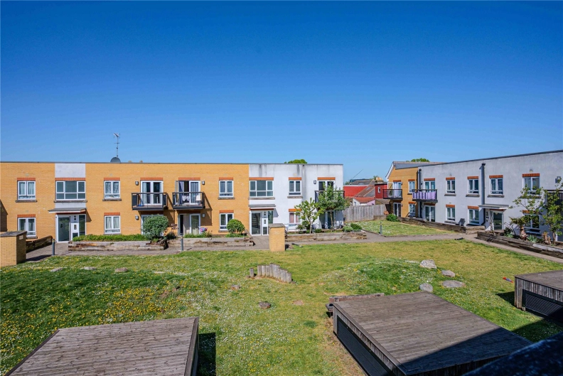 2 bedrooms apartments/flats to sale in Featherstone Road, Southall-image 10