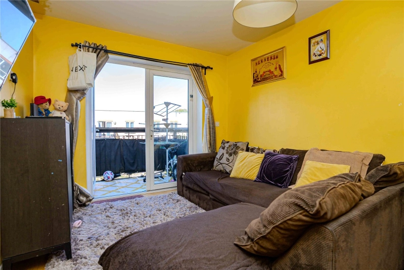 2 bedrooms apartments/flats to sale in Featherstone Road, Southall-image 2