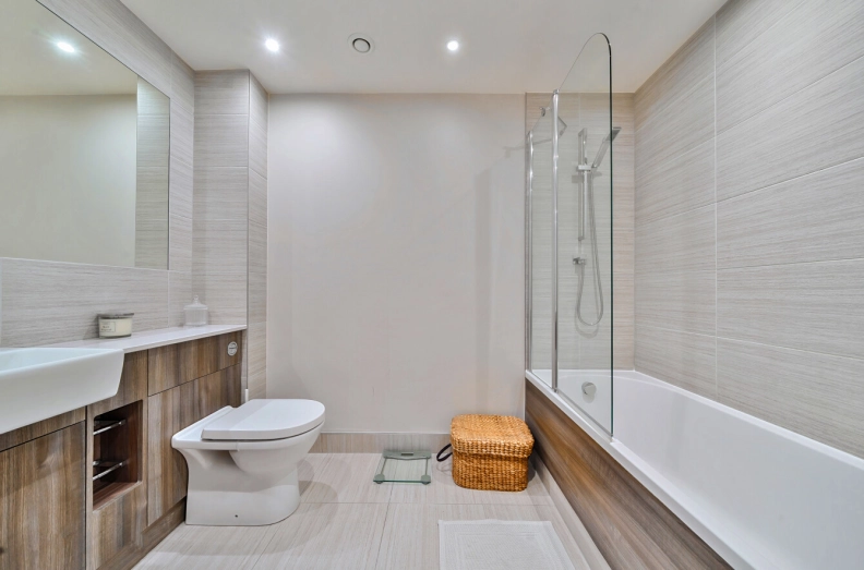 2 bedrooms apartments/flats to sale in Boulevard Drive, Beaufort Park, Colindale-image 7