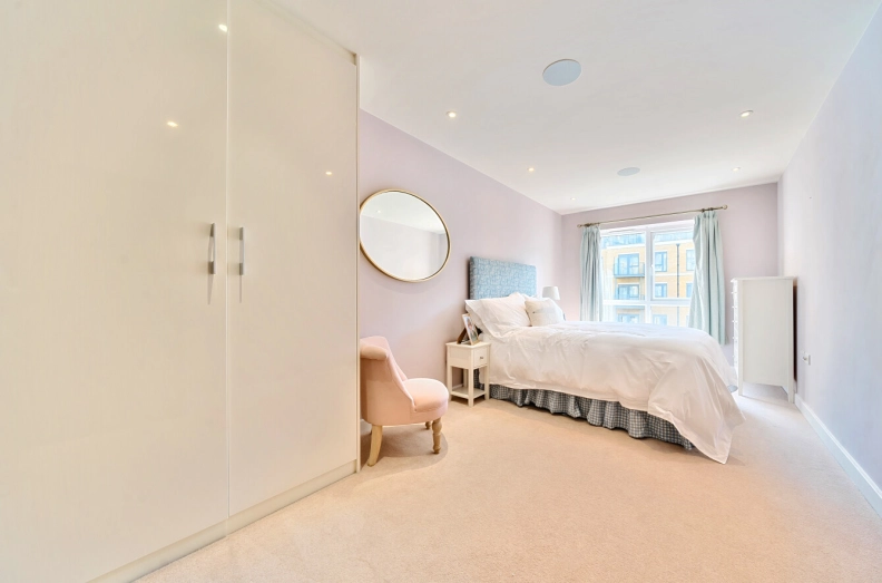 2 bedrooms apartments/flats to sale in Boulevard Drive, Beaufort Park, Colindale-image 4