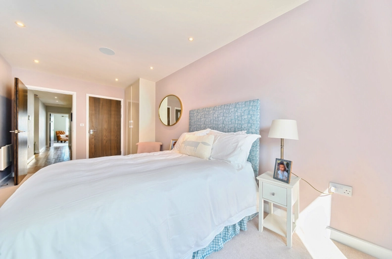 2 bedrooms apartments/flats to sale in Boulevard Drive, Beaufort Park, Colindale-image 5