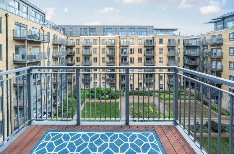 2 bedrooms apartments/flats to sale in Boulevard Drive, Beaufort Park, Colindale-image 8