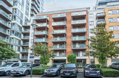 Boulevard Drive, Beaufort Park, Colindale NW9 image 1