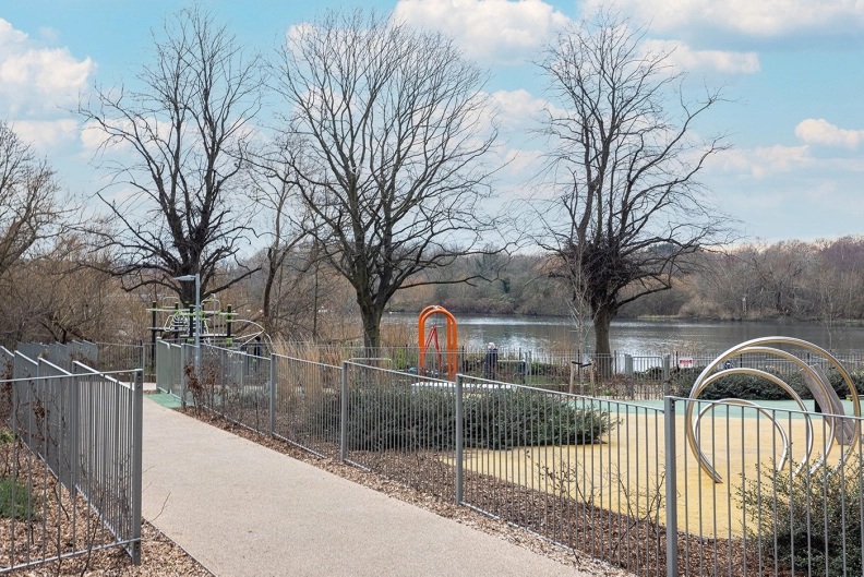1 bedroom apartments/flats to sale in Beech Apartments, Hendon Waterside-image 3
