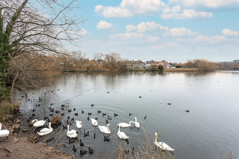 1 bedroom apartments/flats to sale in Beech Apartments, Hendon Waterside-image 7