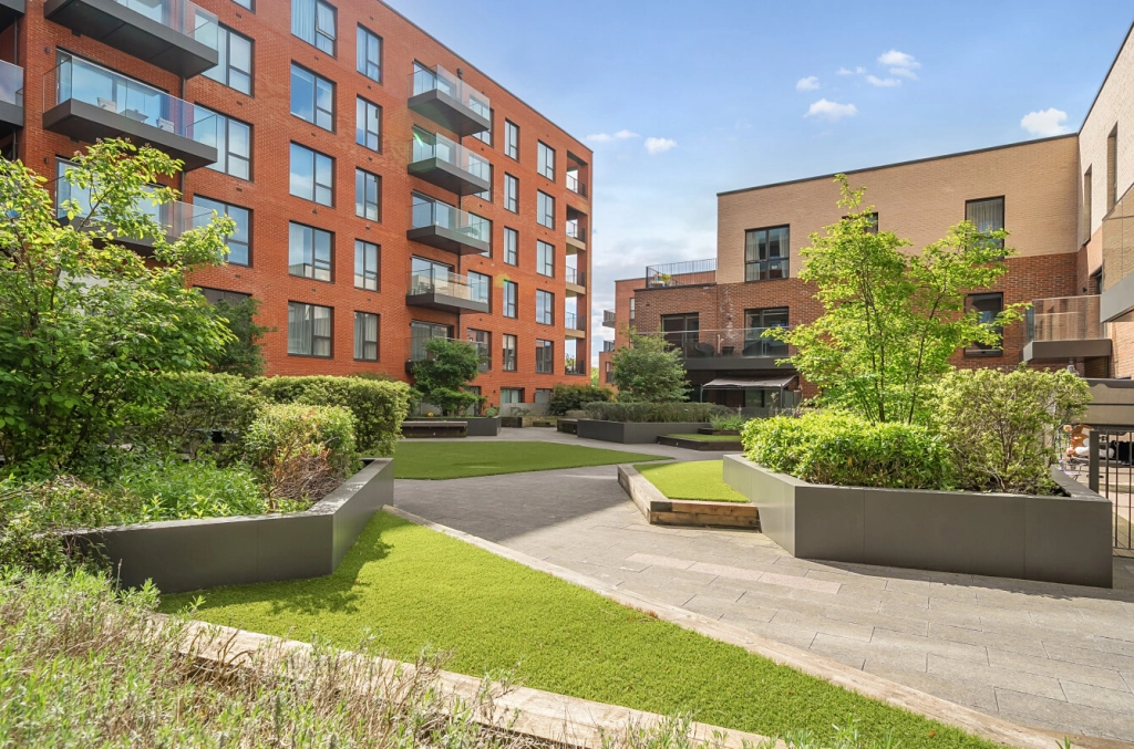 1 bedroom apartments/flats for sale in Thonrey Close, Colindale Gardens, Colindale - NW9 view 11